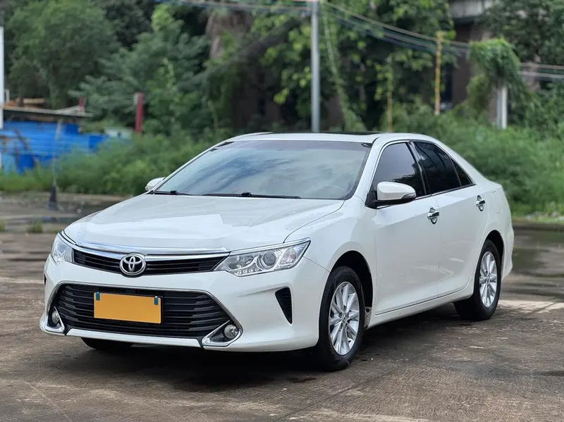 Toyota Camry, 2016