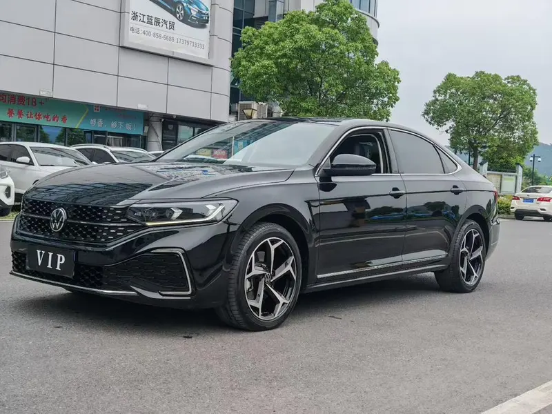 Volkswagen Passat, 2024