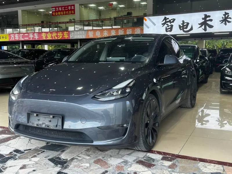 Tesla Model Y, 2022