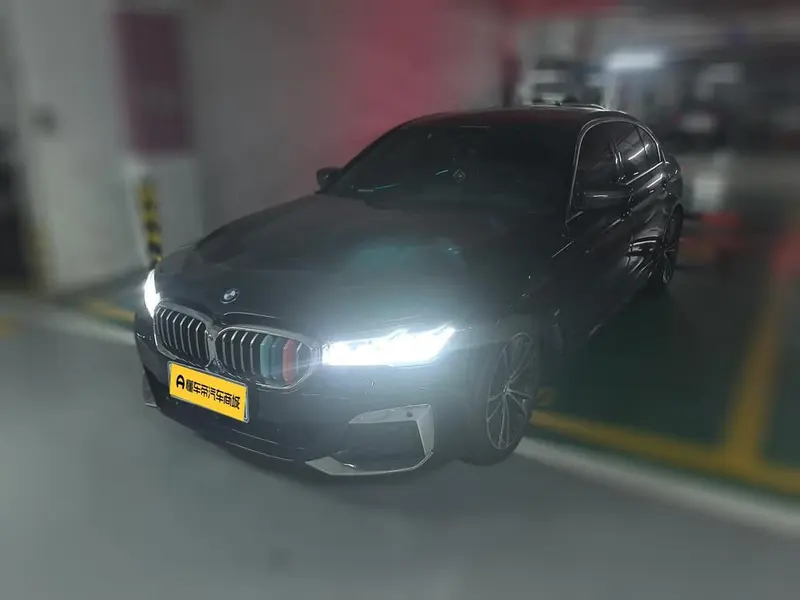 BMW 5-Series, 2022