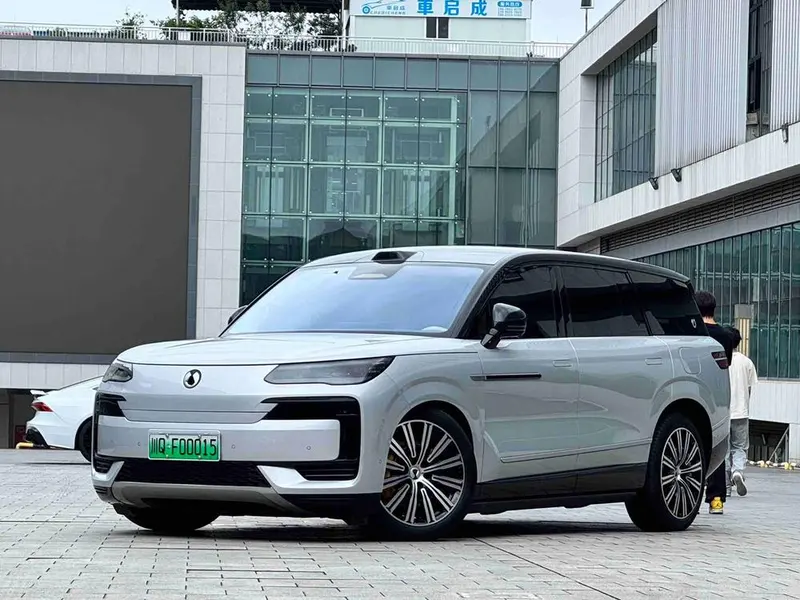 Denza N9 DM, 2025