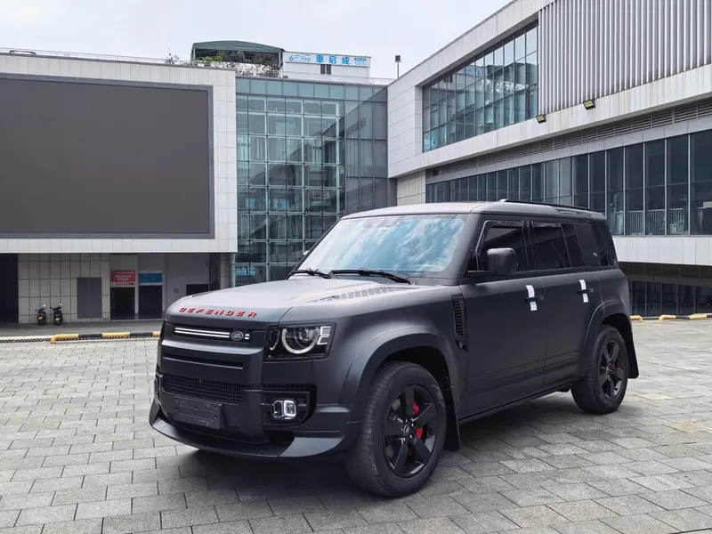 Land Rover Defender, 2024