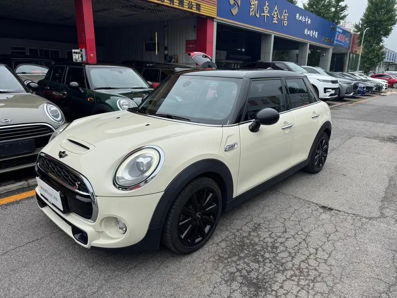 MINI MINI, 2016