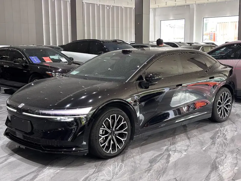 Zeekr 007, 2024