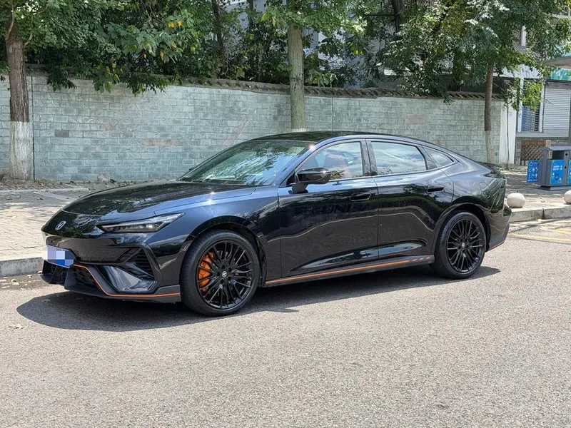 Changan UNI-V, 2025