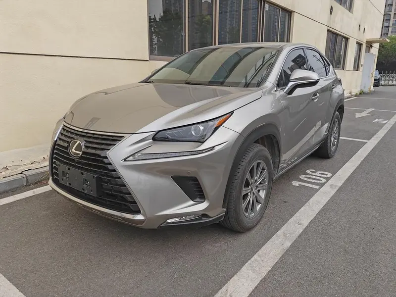 Lexus NX, 2020