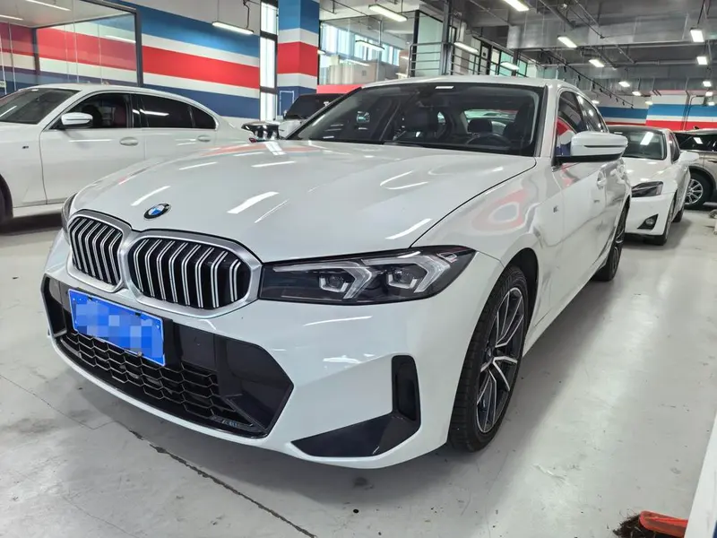 BMW 3-Series, 2023