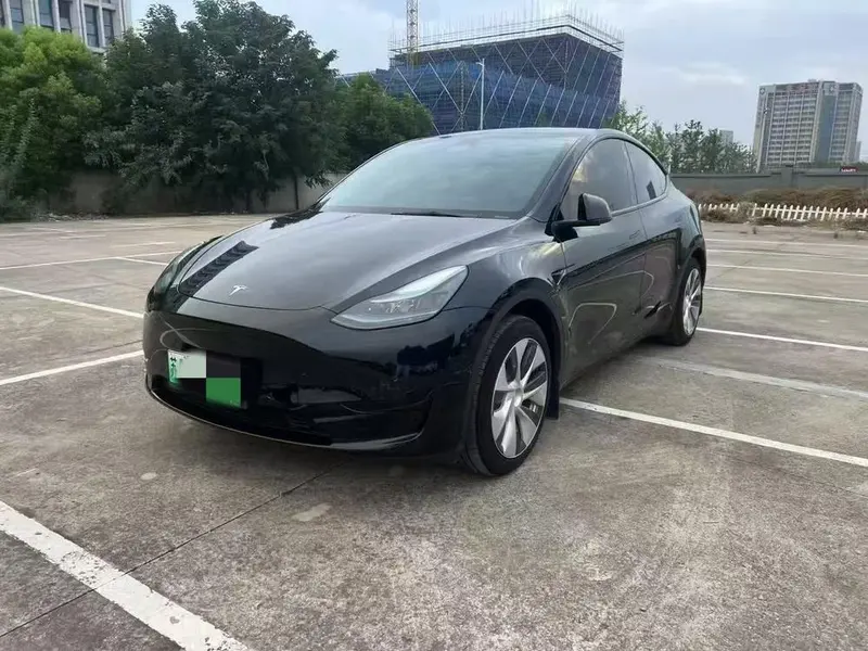 Tesla Model Y, 2022