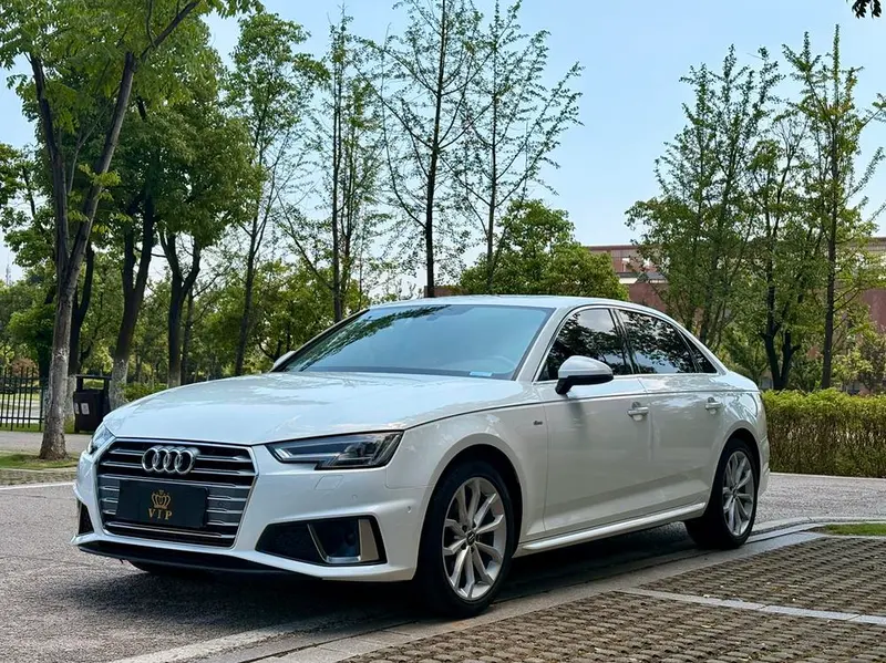 Audi A4L, 2019