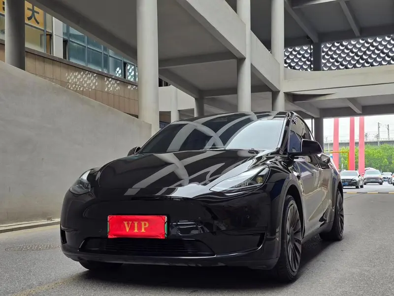Tesla Model Y, 2022