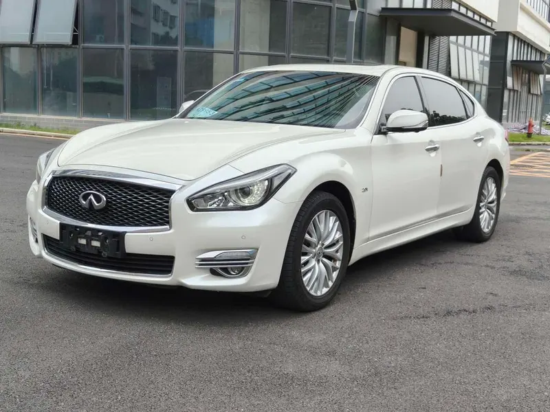 Infiniti Q70, 2019