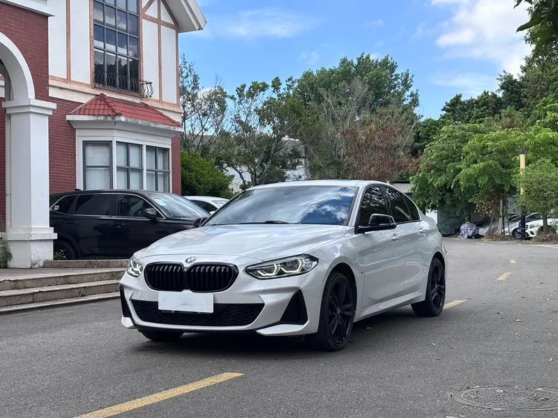 BMW 1-Series, 2023