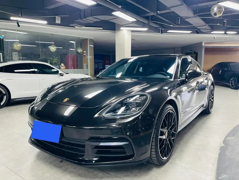 Porsche Panamera, 2019