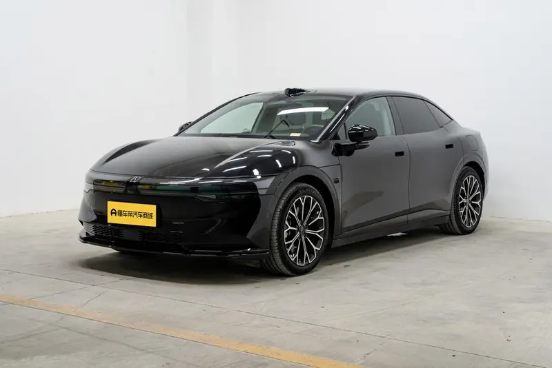 Zeekr 007, 2025