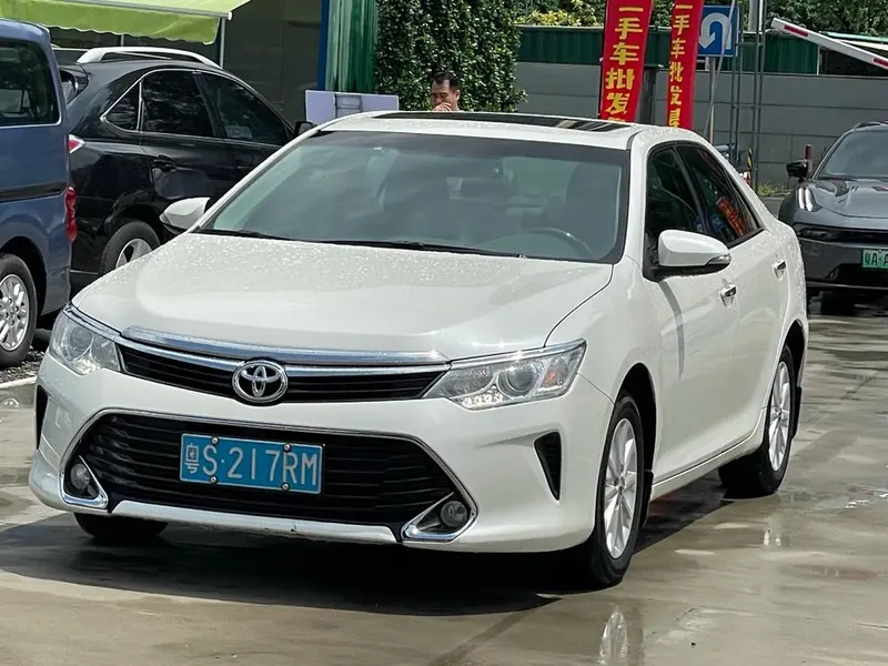 Toyota Camry, 2015