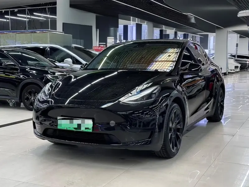 Tesla Model Y, 2022