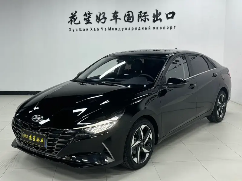 Hyundai Elantra, 2022