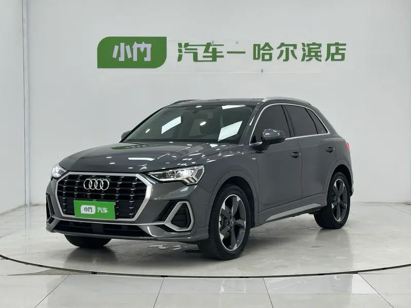 Audi Q3, 2022