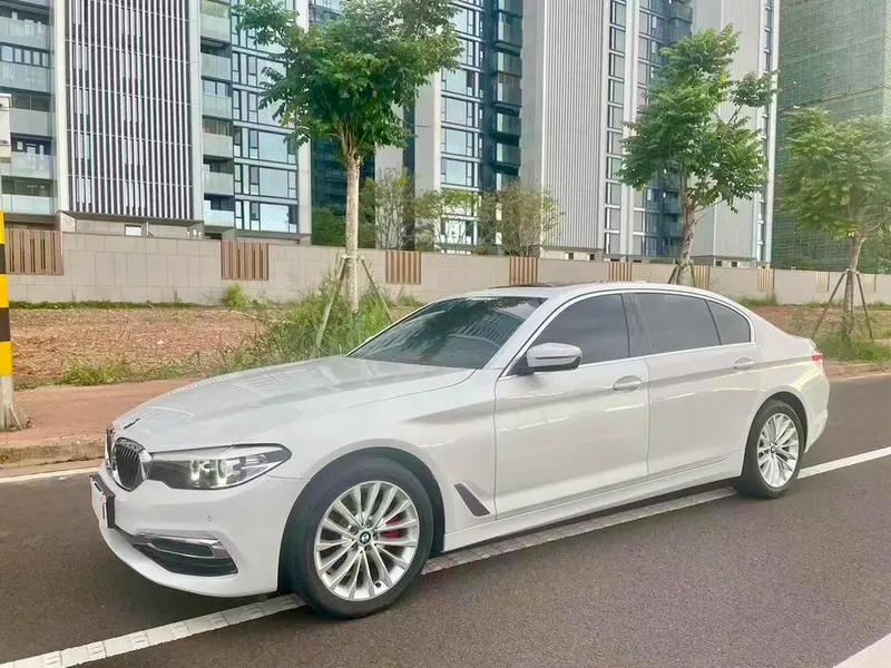 BMW 5-Series, 2019