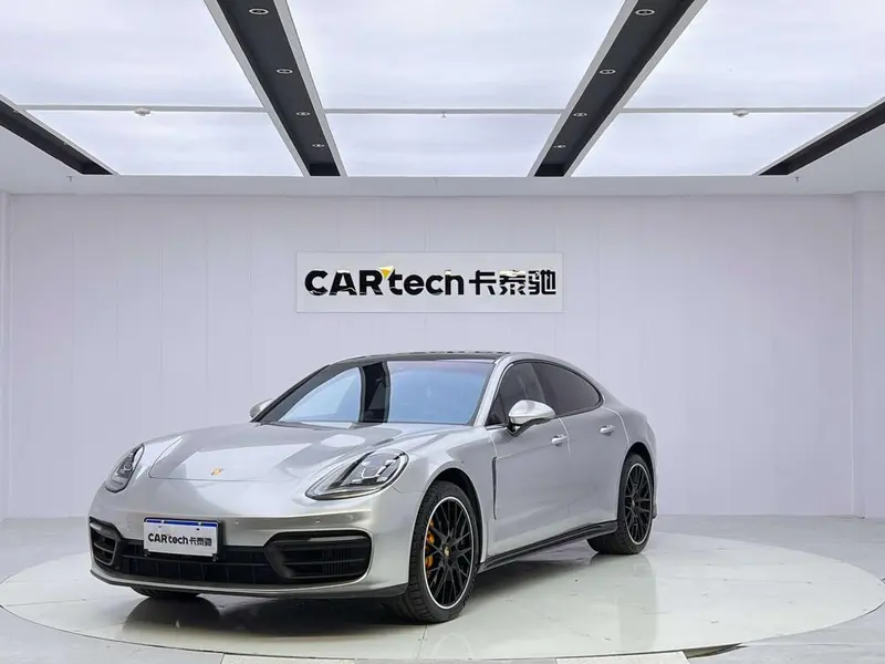 Porsche Panamera, 2023