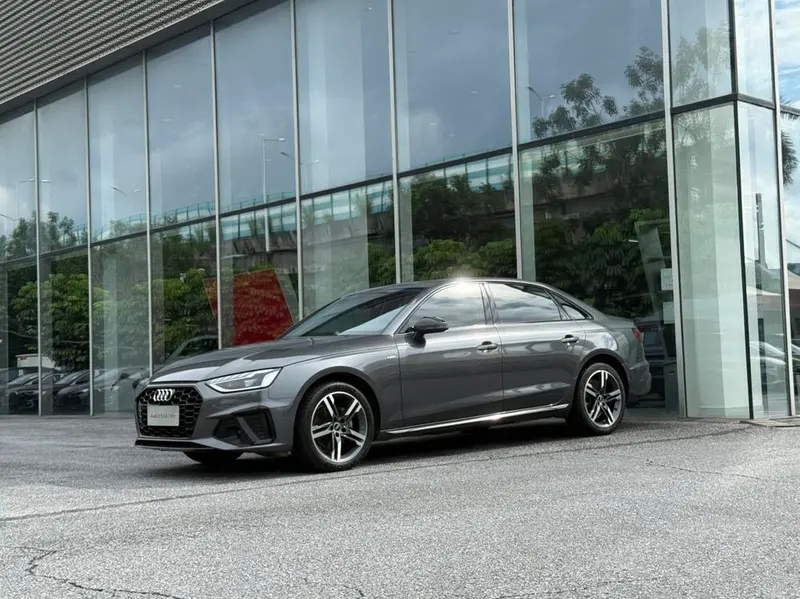 Audi A4L, 2022