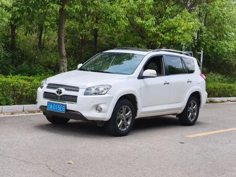 Toyota RAV4, 2013