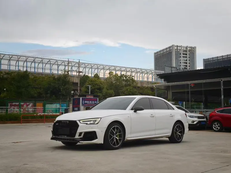Audi A4L, 2018