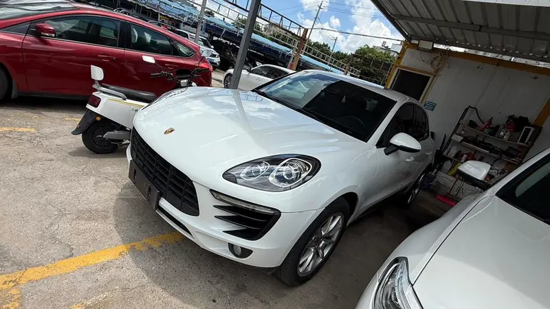 Porsche Macan, 2014