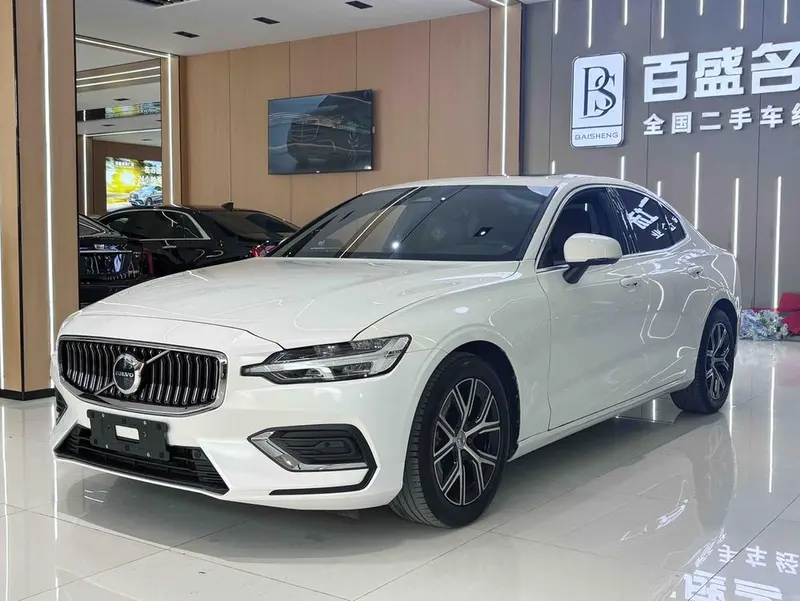 Volvo S60, 2023