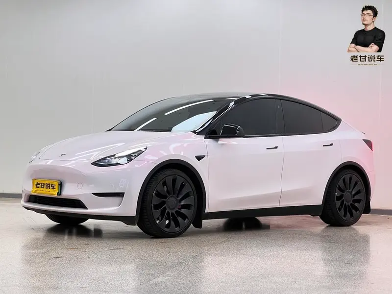 Tesla Model Y, 2022