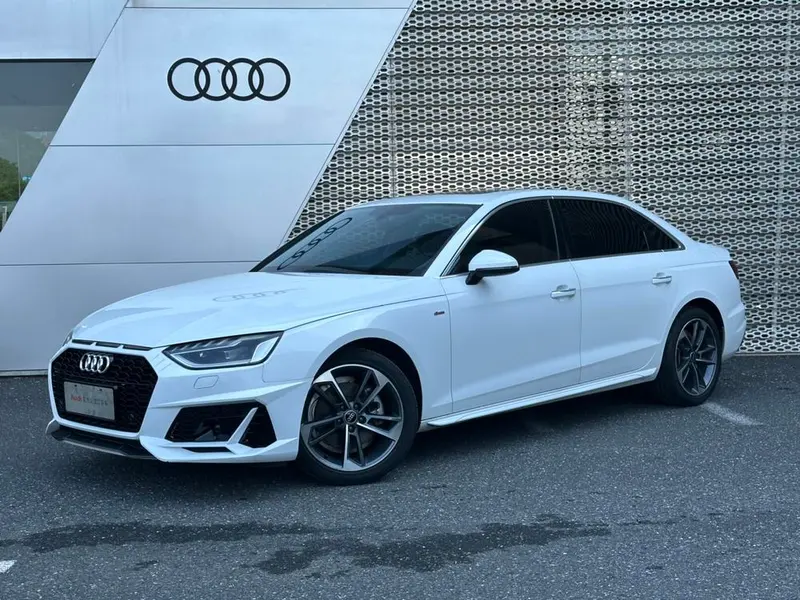 Audi A4L, 2022