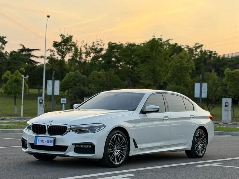 BMW 5-Series, 2018