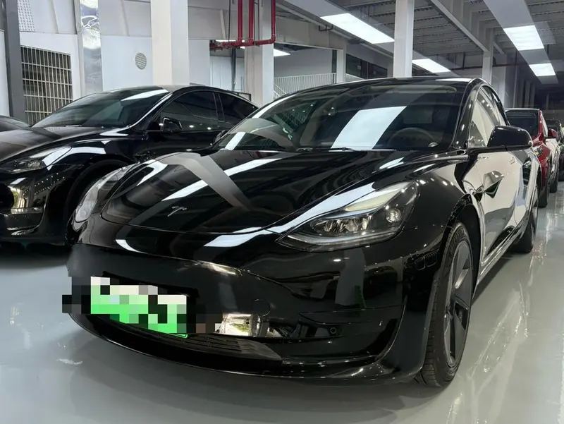 Tesla Model 3, 2022