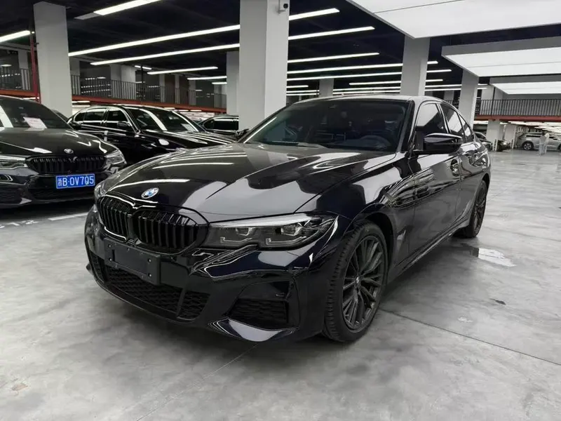 BMW 3-Series, 2022