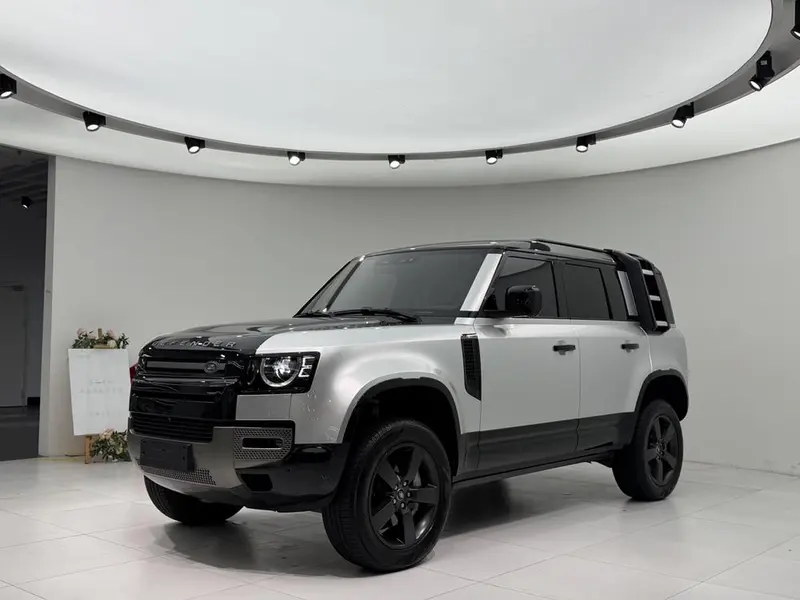 Land Rover Defender, 2024