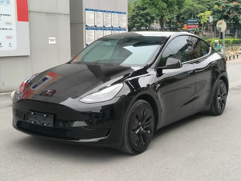 Tesla Model Y, 2022