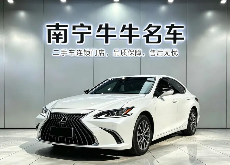 Lexus ES, 2023