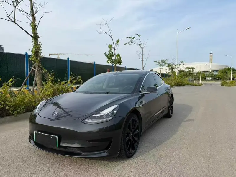 Tesla Model 3, 2020