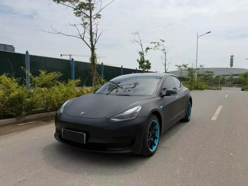 Tesla Model 3, 2022