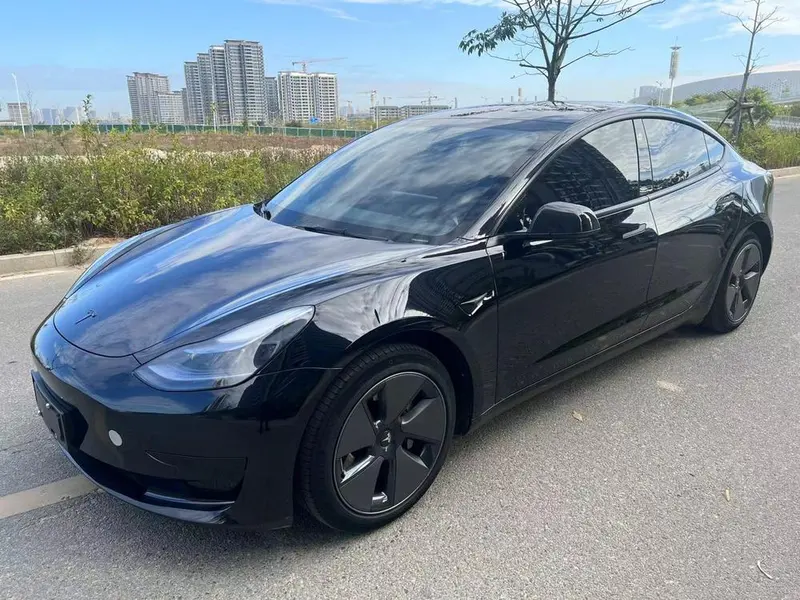 Tesla Model 3, 2022