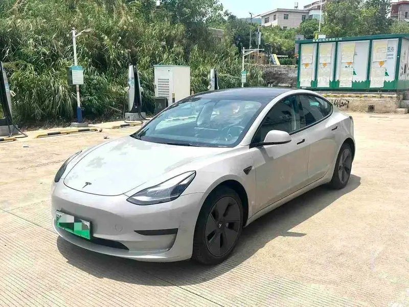 Tesla Model 3, 2022