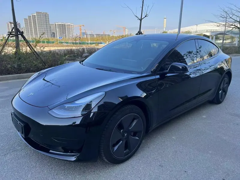Tesla Model 3, 2022
