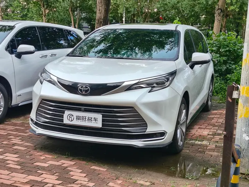 Toyota Sienna, 2024