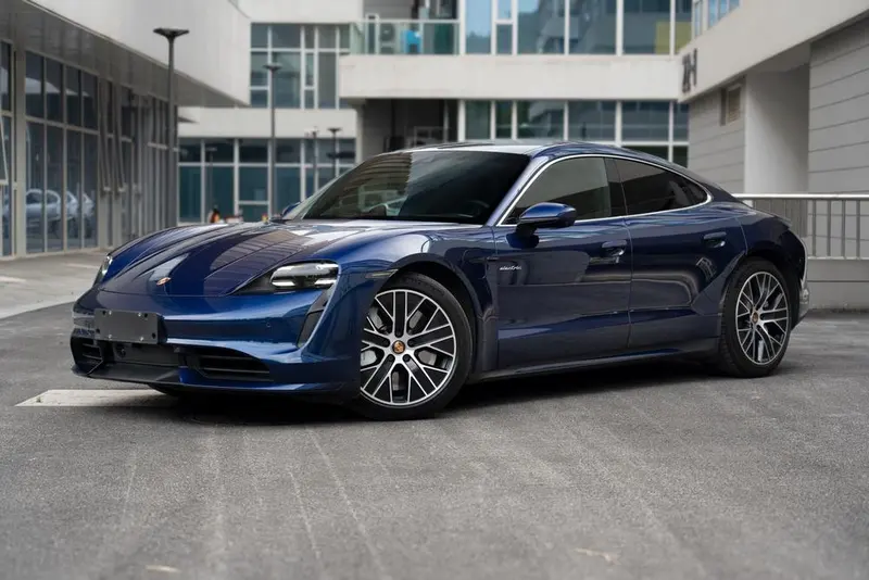 Porsche Taycan, 2019