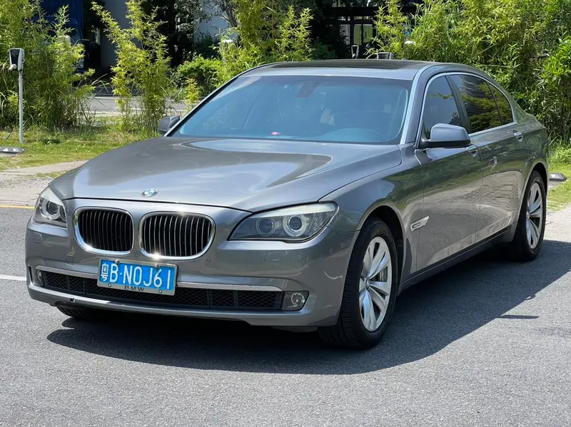 BMW 7-Series, 2011