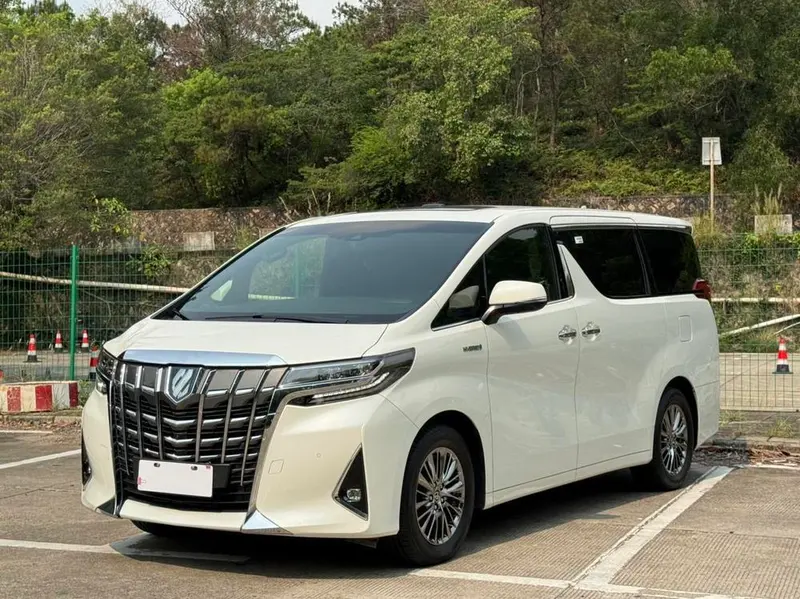 Toyota Alphard, 2023