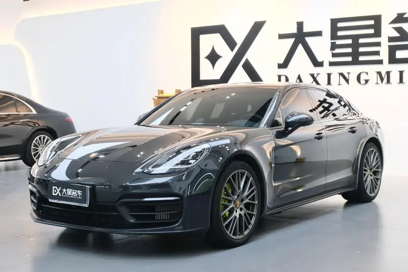 Porsche Panamera, 2023