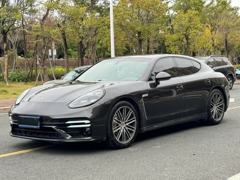 Porsche Panamera, 2013