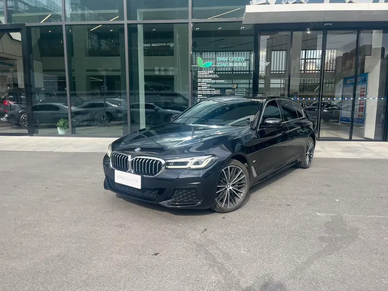 BMW 5-Series, 2022