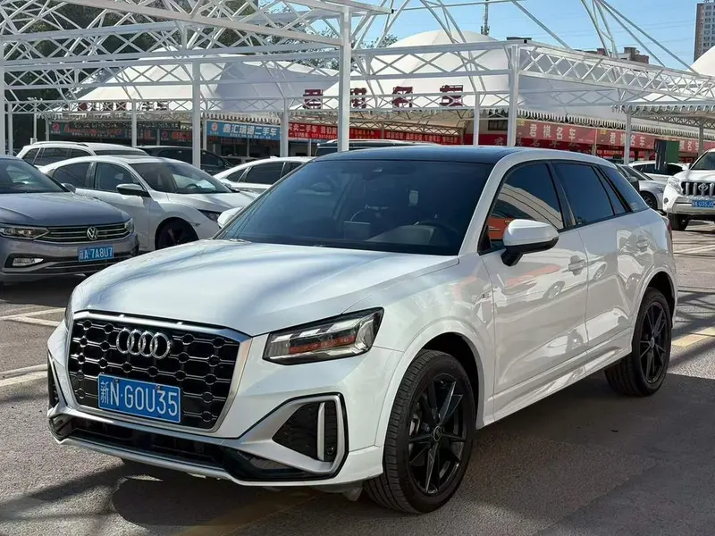 Audi Q2L, 2022
